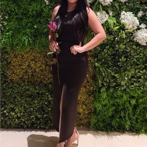 Black midi dress with open back and adjust beautiful to your body.